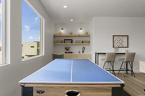 Green Acres 8 Bedroom Townhouse