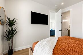 Green Acres 8 Bedroom Townhouse