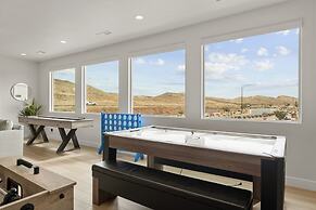 Green Acres 8 Bedroom Townhouse