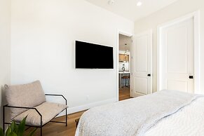 Green Acres 8 Bedroom Townhouse