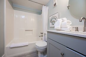 Island Winds West 170 3 Bedroom Condo