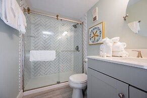 Island Winds West 170 3 Bedroom Condo