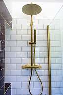 Wave Cottage Bristol