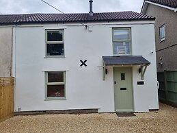 Wave Cottage Bristol