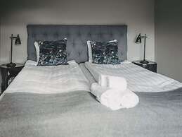 Appealing Vacation Home With Free Breakfast