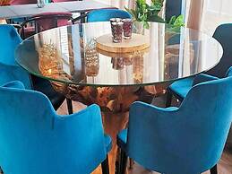 Appealing Vacation Home With Free Breakfast