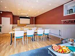 Nice 4-star Hotel Room With Free Breakfast