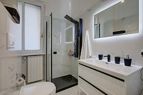 Modern Apartment in Arona