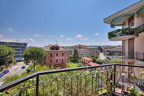 Modern Apartment in Arona