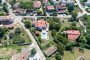 Pool House Robertino