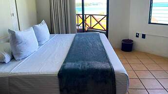 Blue Caribe Bacalar Front Lagoon