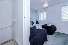 Lovely three bed home Manchester