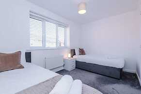 Lovely three bed home Manchester