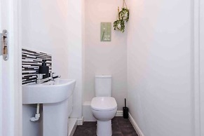 Lovely three bed home Manchester