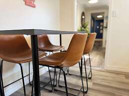 Sunrise BnB with Free Parking