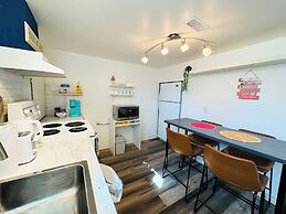 Sunrise BnB with Free Parking
