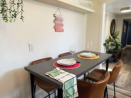 Sunrise BnB with Free Parking