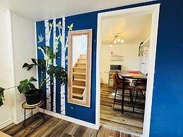 Sunrise BnB with Free Parking
