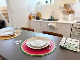 Sunrise BnB with Free Parking