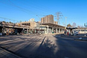 Sunrise BnB with Free Parking