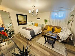 Sunrise BnB with Free Parking