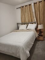 Minutes from Ottawa Airport Short-Term