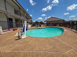 Studio 6 Suites – Mesquite, TX – Gross Rd.
