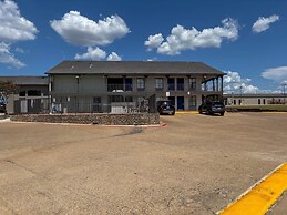 Studio 6 Suites – Mesquite, TX – Gross Rd.