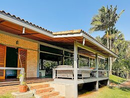 Arquitetura única na Granja Viana