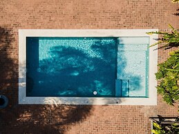 Arquitetura única na Granja Viana