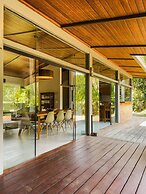 Arquitetura única na Granja Viana