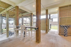 Canal-front Home, Walk to Sea Isle Beach!