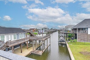 Canal-front Home, Walk to Sea Isle Beach!
