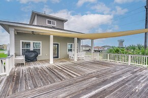 Canal-front Home, Walk to Sea Isle Beach!