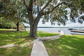 Lake Winnott Home w/ Boat Ramp & Dock