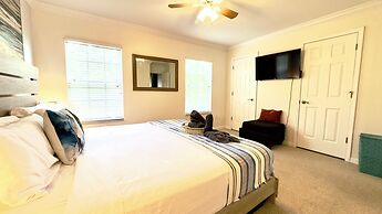 Blue Haven near Downtown Ybor Beachs