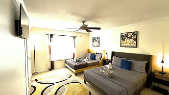 Blue Haven near Downtown Ybor Beachs