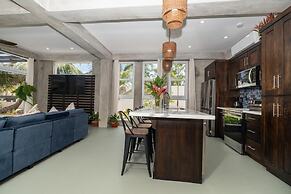 Conmigos 6 Bedroom Beachfront Villa