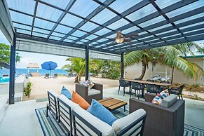 Conmigos 6 Bedroom Beachfront Villa