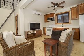 Casa de Wilson - 5 Bedroom Beachfront Villa