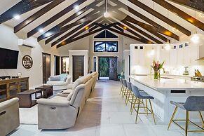 Casa de Wilson - 5 Bedroom Beachfront Villa