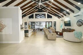 Casa de Wilson - 5 Bedroom Beachfront Villa