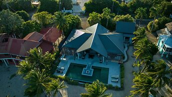 Casa de Wilson - 5 Bedroom Beachfront Villa