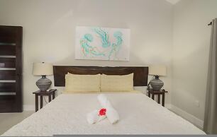 Casa de Wilson - 5 Bedroom Beachfront Villa