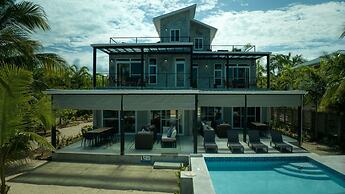 Conmigos 3 Bedroom Condo - Unit 2