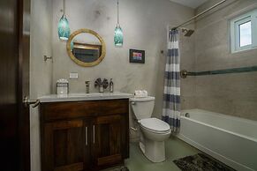 Conmigos 3 Bedroom Condo - Unit 2