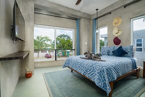 Conmigos 3 Bedroom Condo - Unit 1