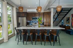 Conmigos 3 Bedroom Condo - Unit 1