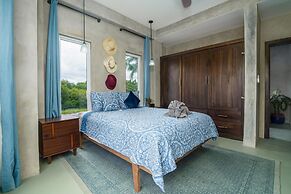 Conmigos 3 Bedroom Condo - Unit 1