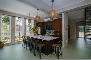 Conmigos 3 Bedroom Condo - Unit 1